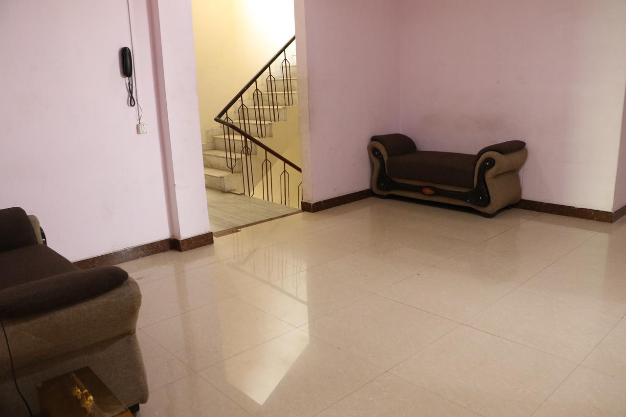 Hotel Sarweshwary Varanasi Exteriör bild